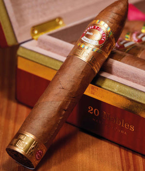 Romeo y Julieta Linea de Oro Nobles