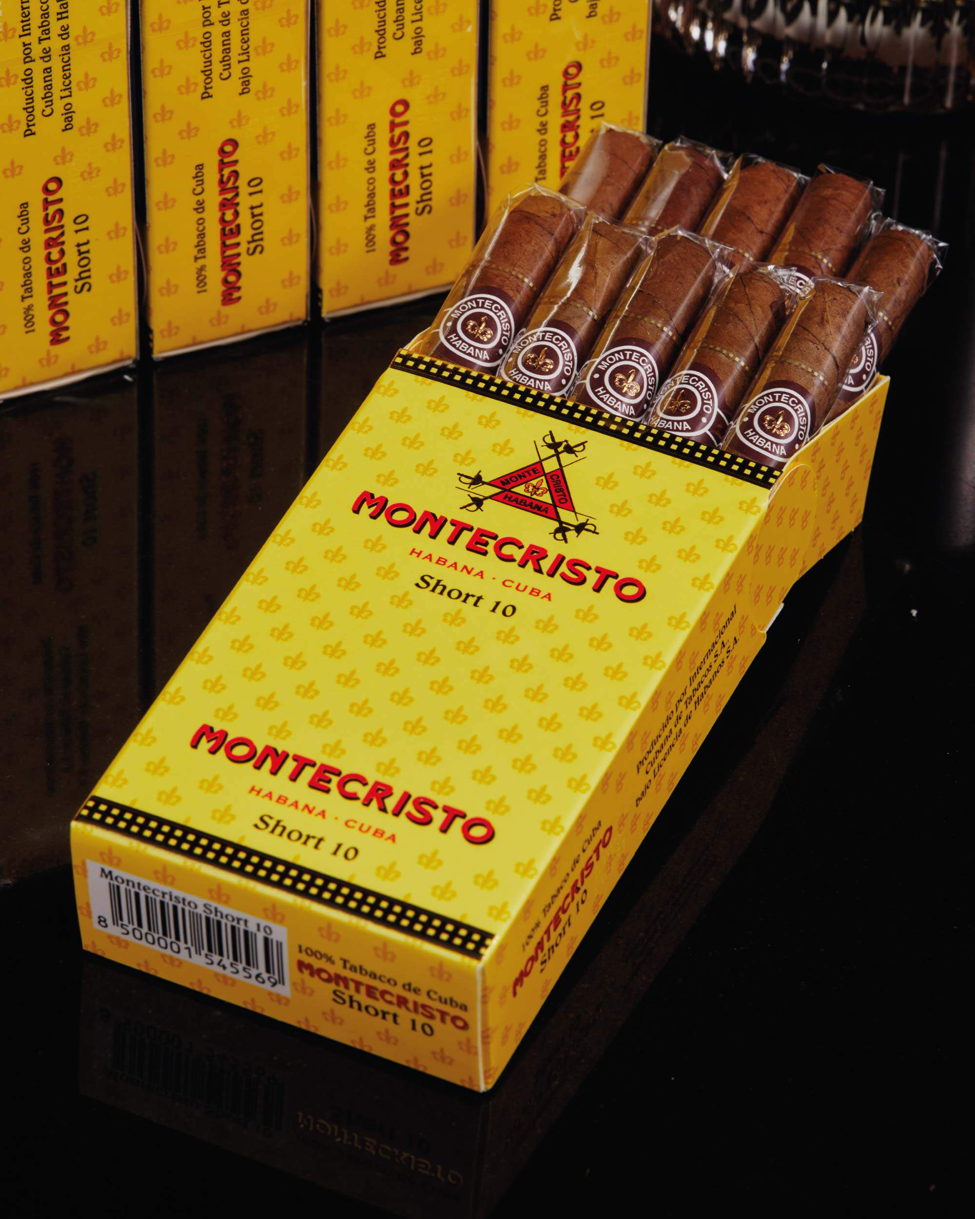 Montecristo Short