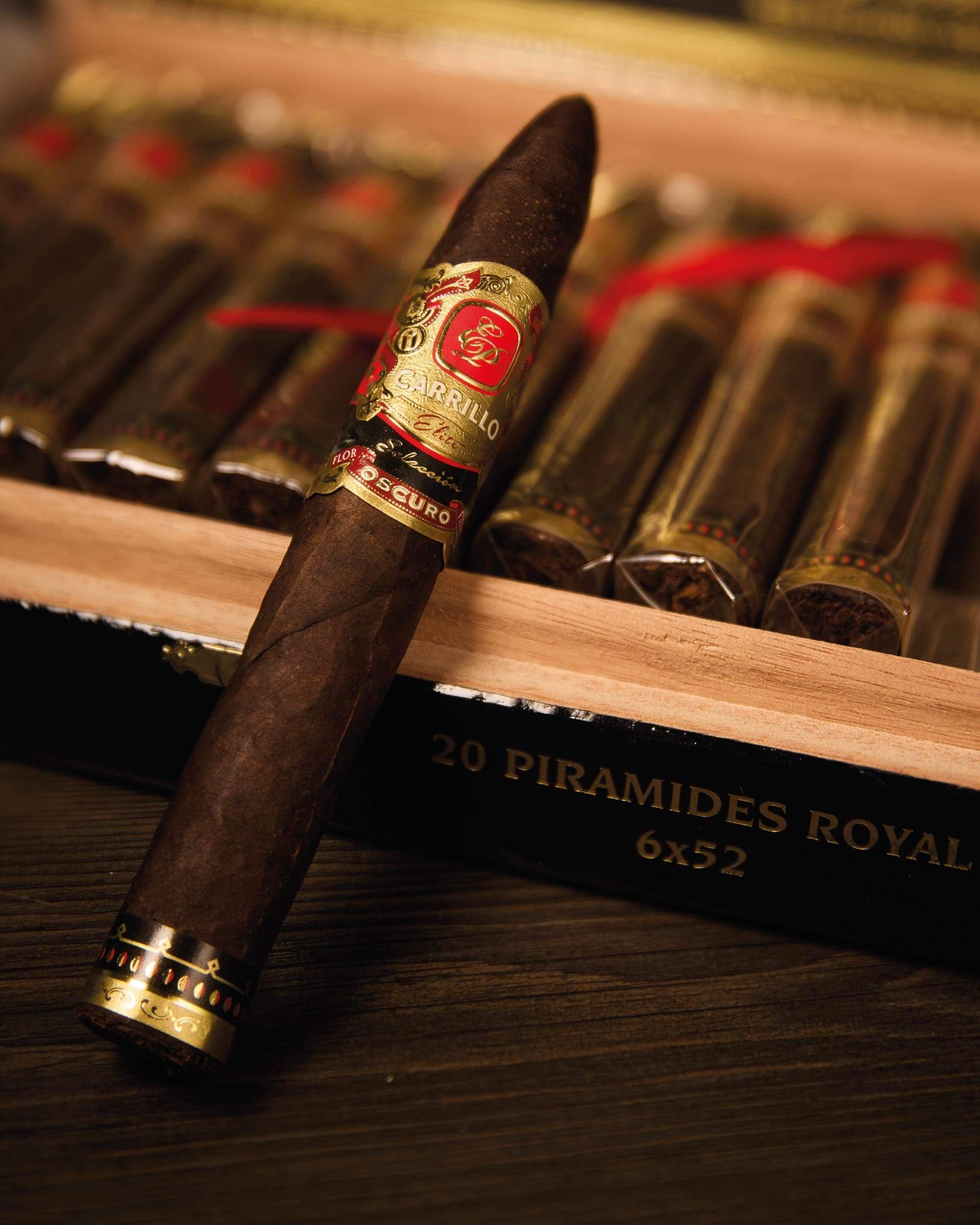 E.P. Carrillo Elite Seleccion Oscuro Piramides Royal