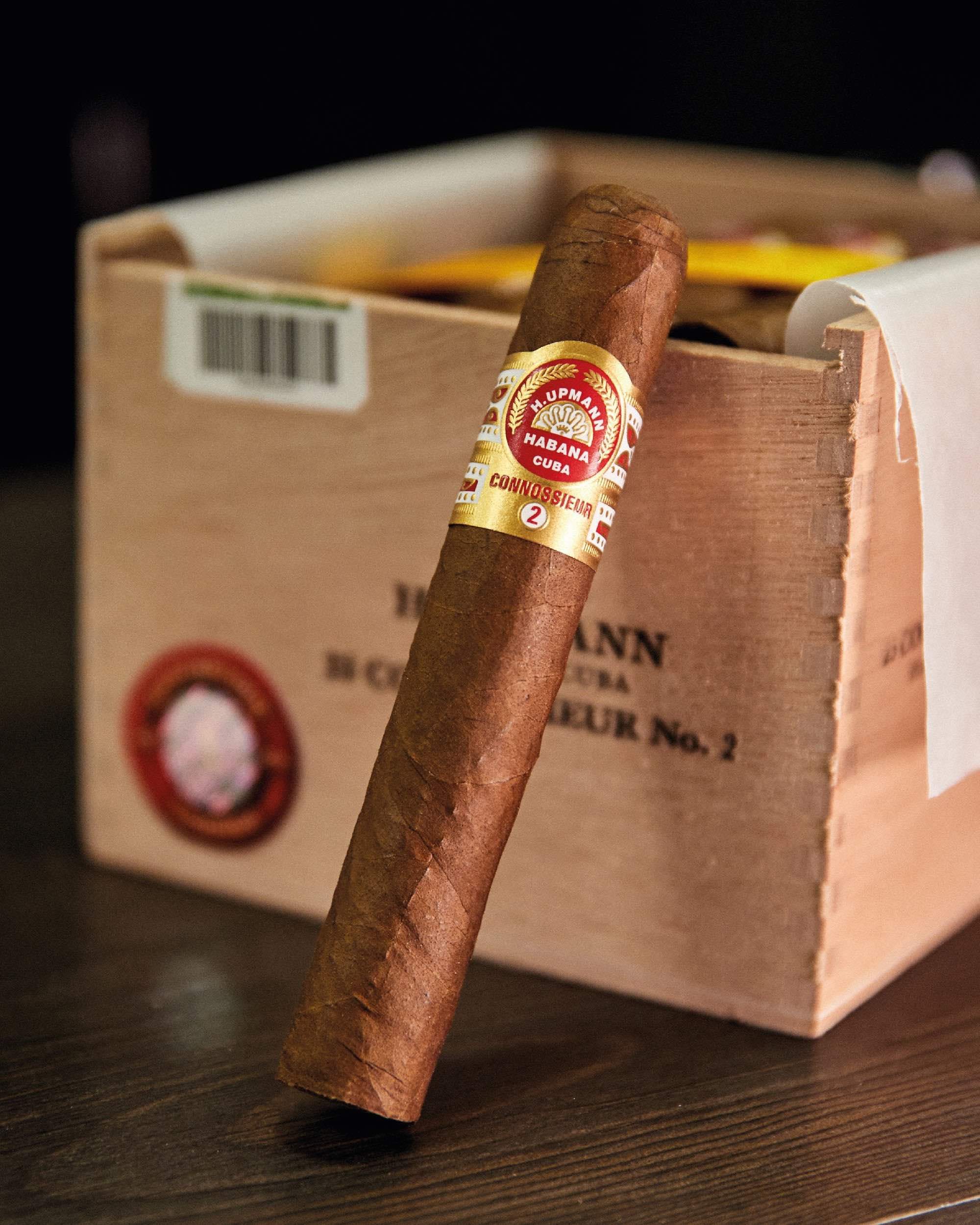 H. Upmann Connoisseur No. 2