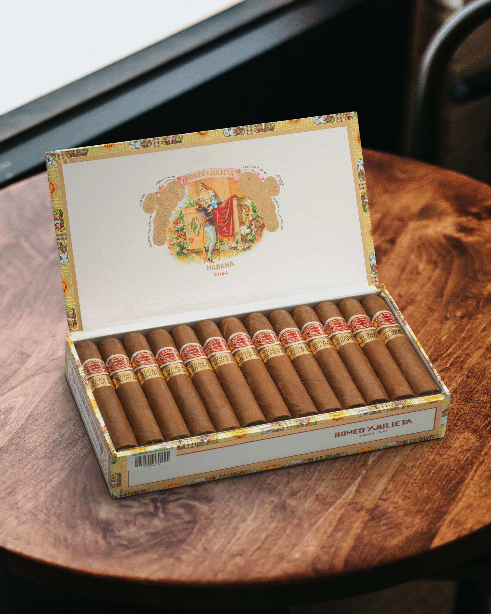 Romeo y Julieta Short Churchills