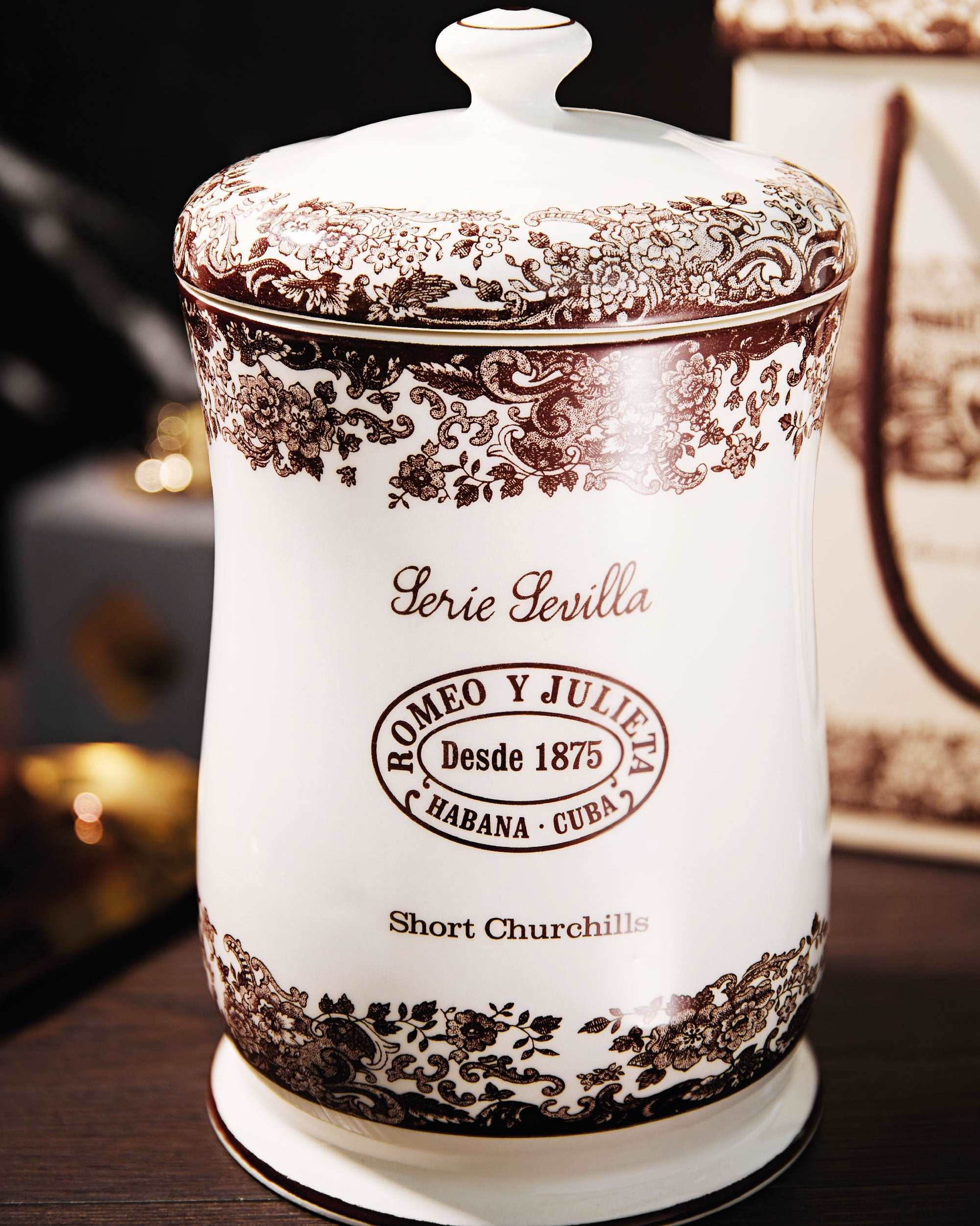 Romeo y Julieta Short Churchills Serie Sevilla Cigar Jar