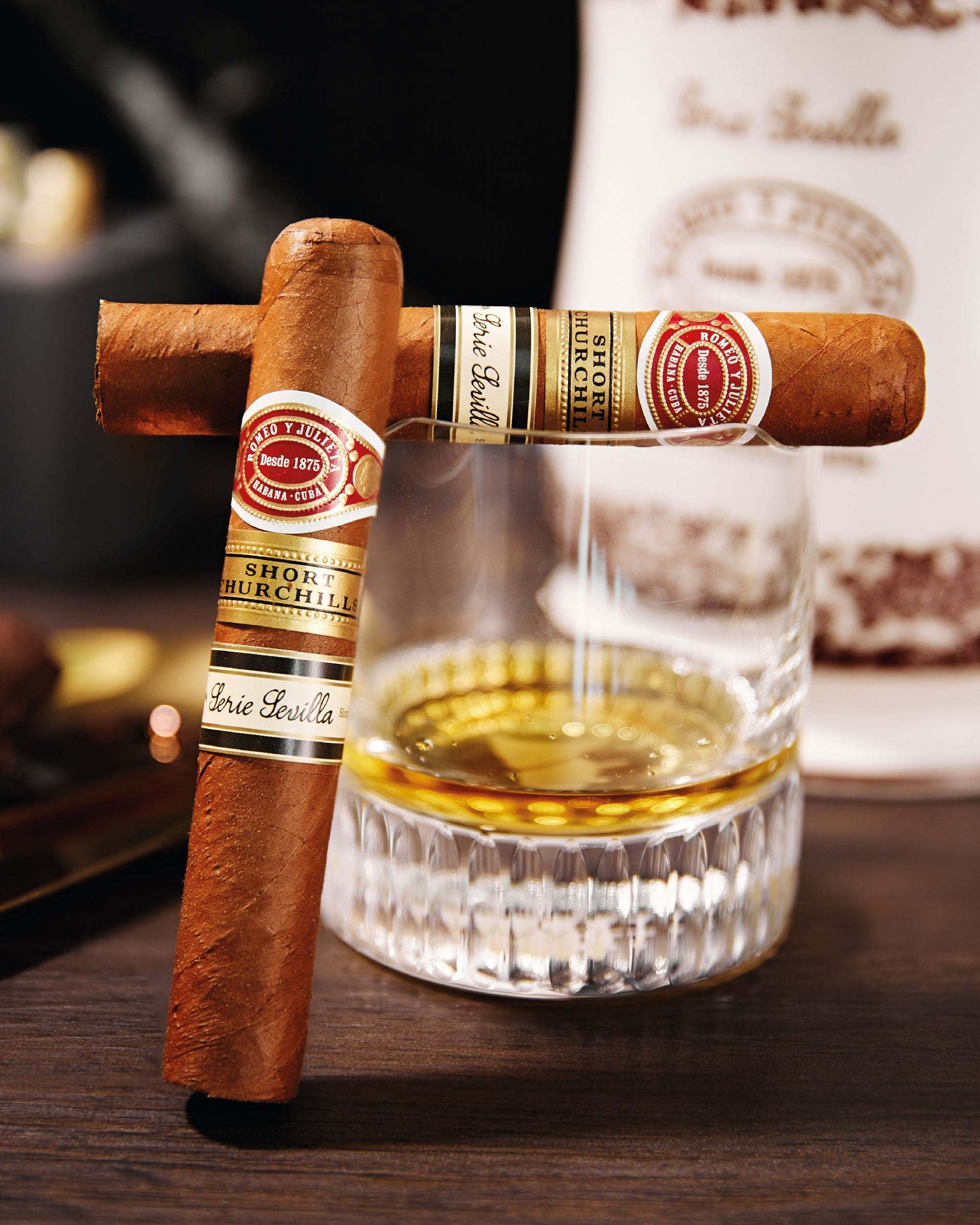 Romeo y Julieta Short Churchills Serie Sevilla Cigar Jar