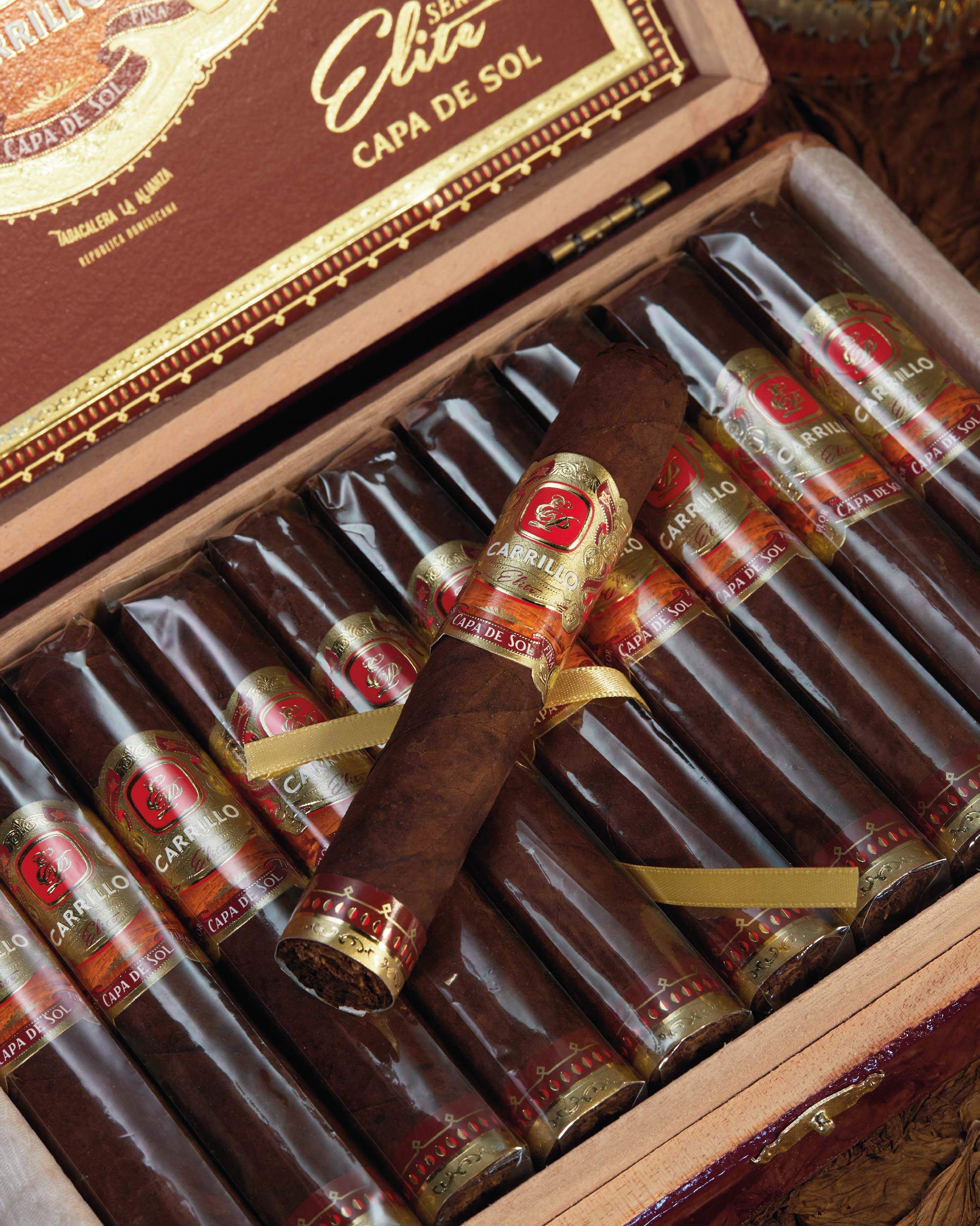 E.P. Carrillo Elite Seleccion Capa De Sol Robusto Royal