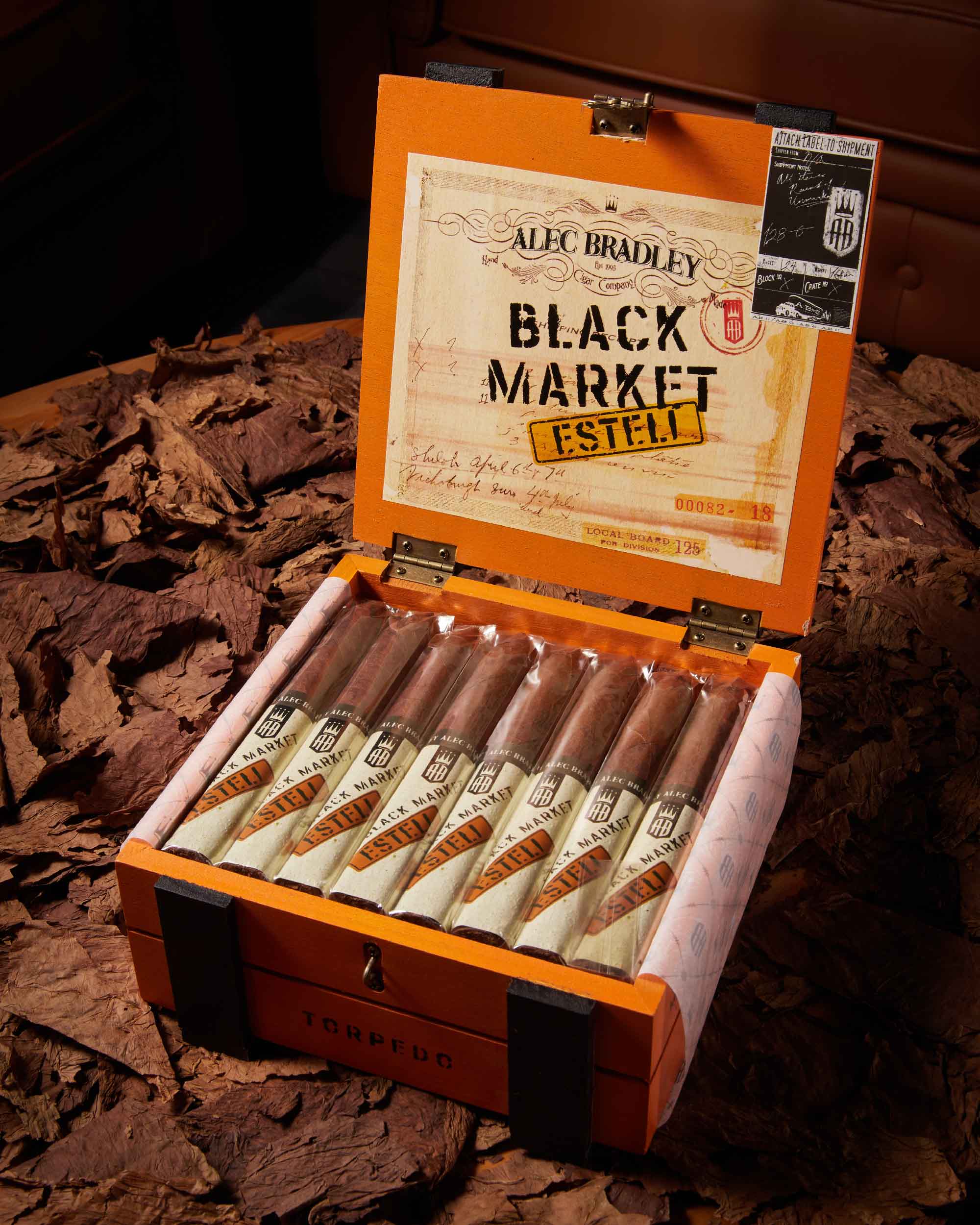 Alec Bradley Black Market Esteli Torpedo