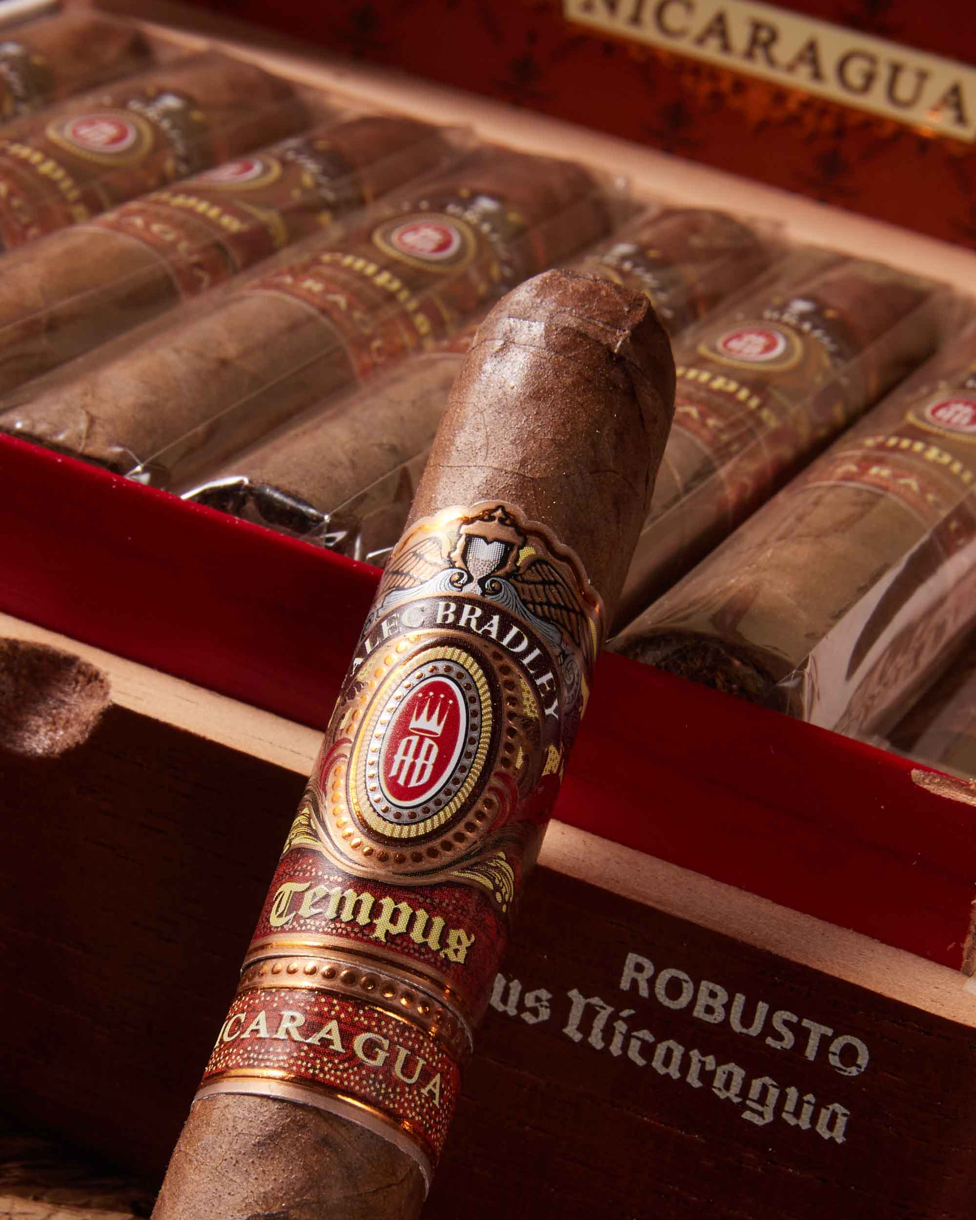 Alec Bradley Tempus Nicaragua Robusto