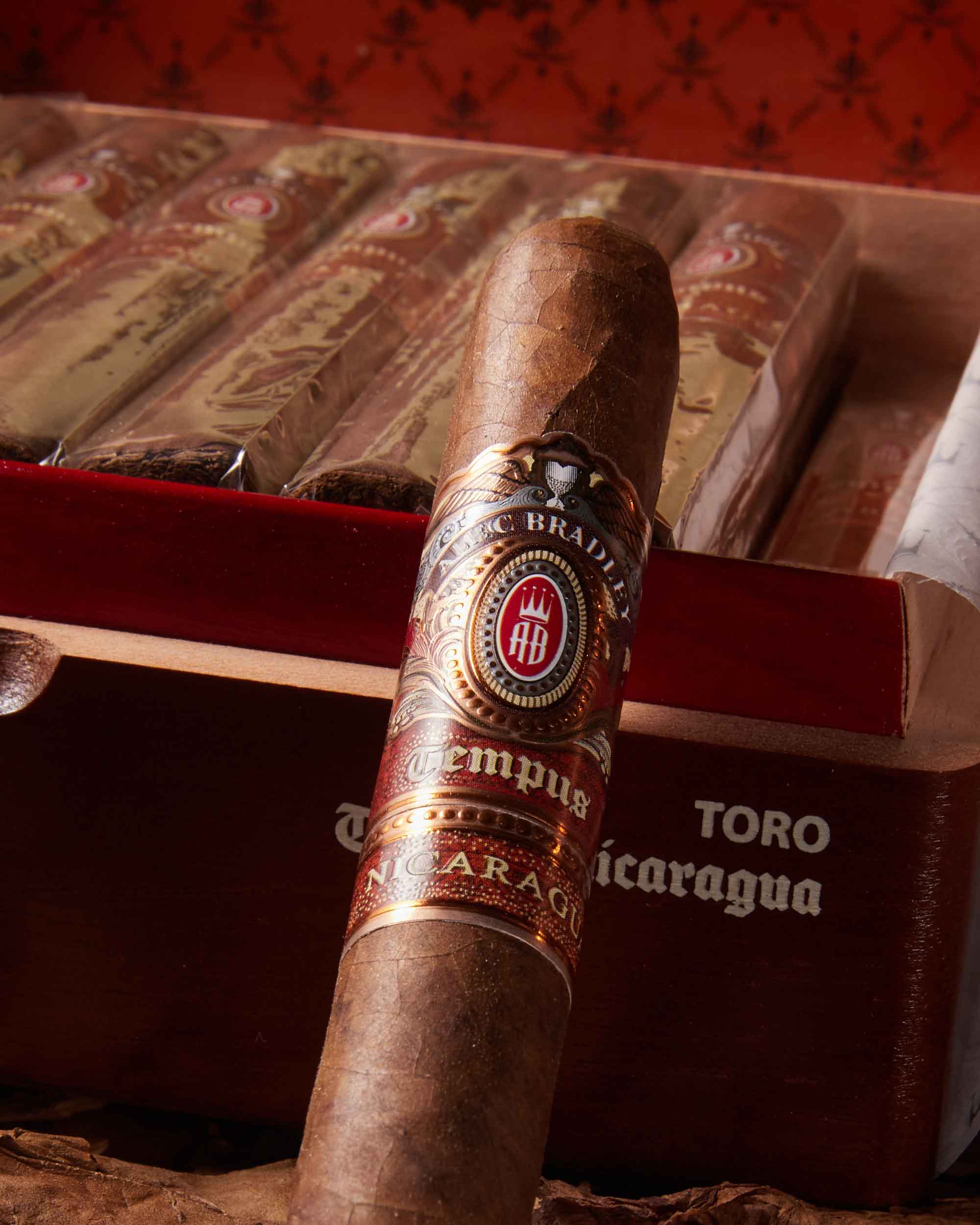 Alec Bradley Tempus Nicaragua Toro