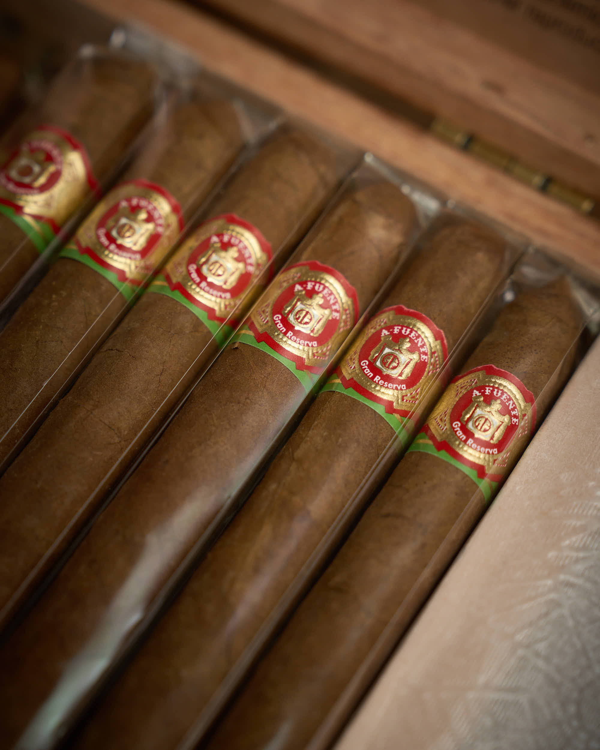 Arturo Fuente Exquisitos - nextCIGAR