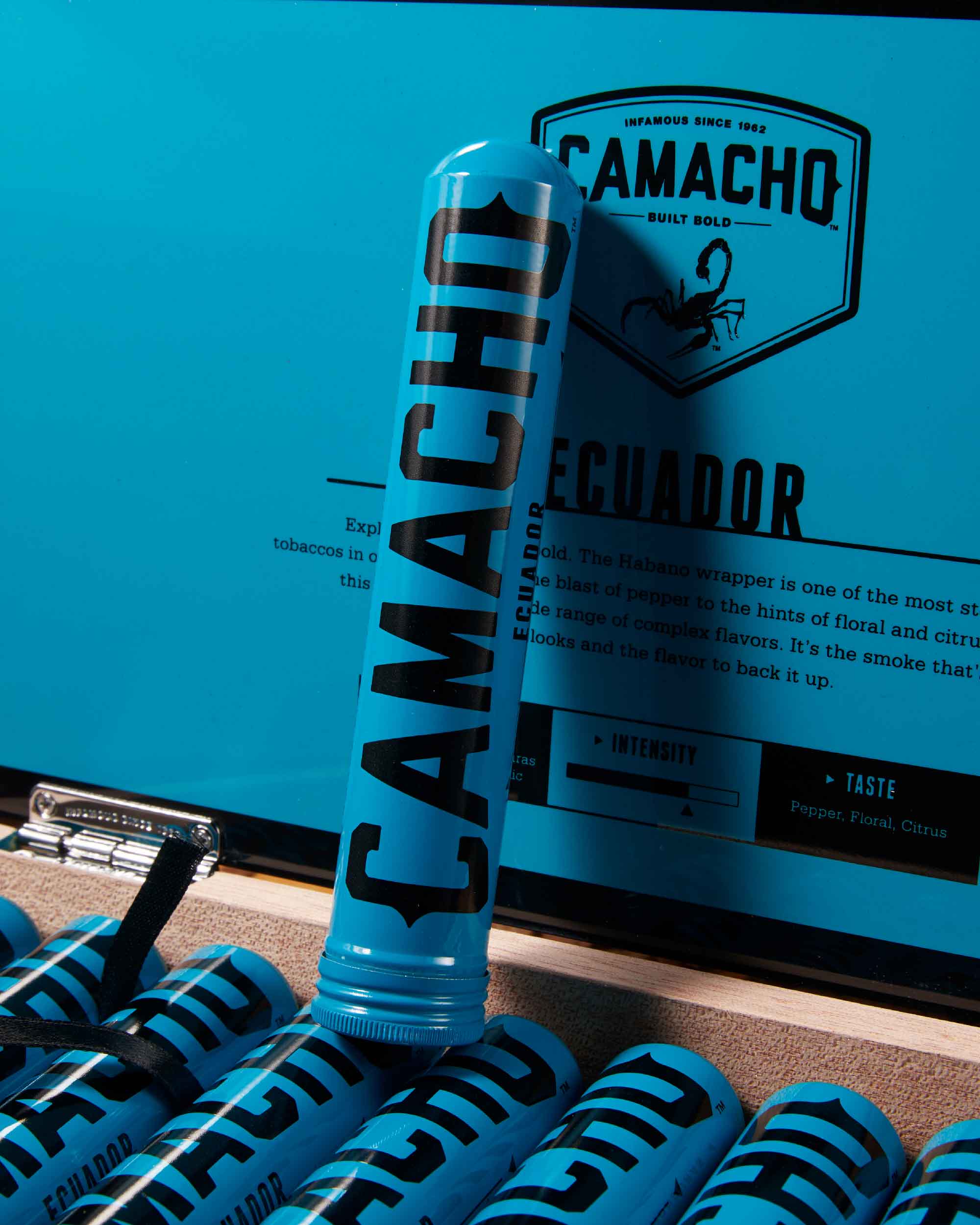 Camacho Ecuador Robusto (Tubos)