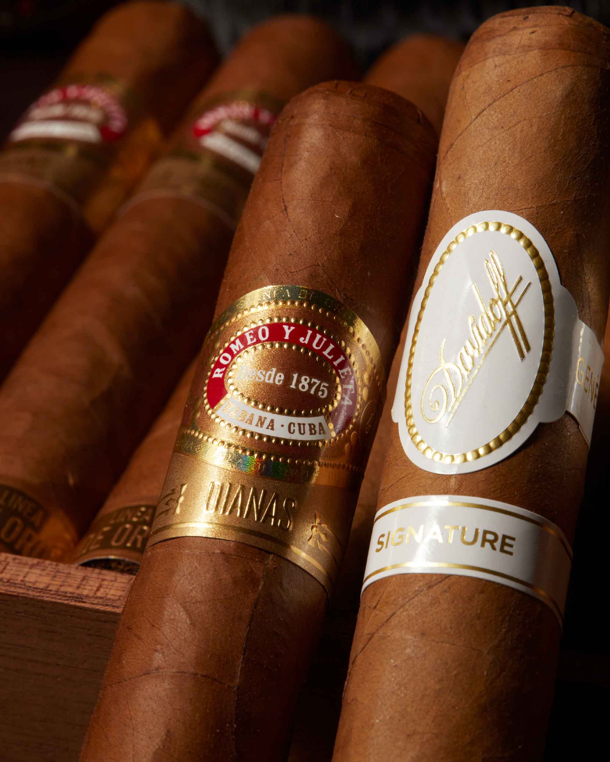 Romeo y Julieta Linea de Oro x Davidoff Bundle