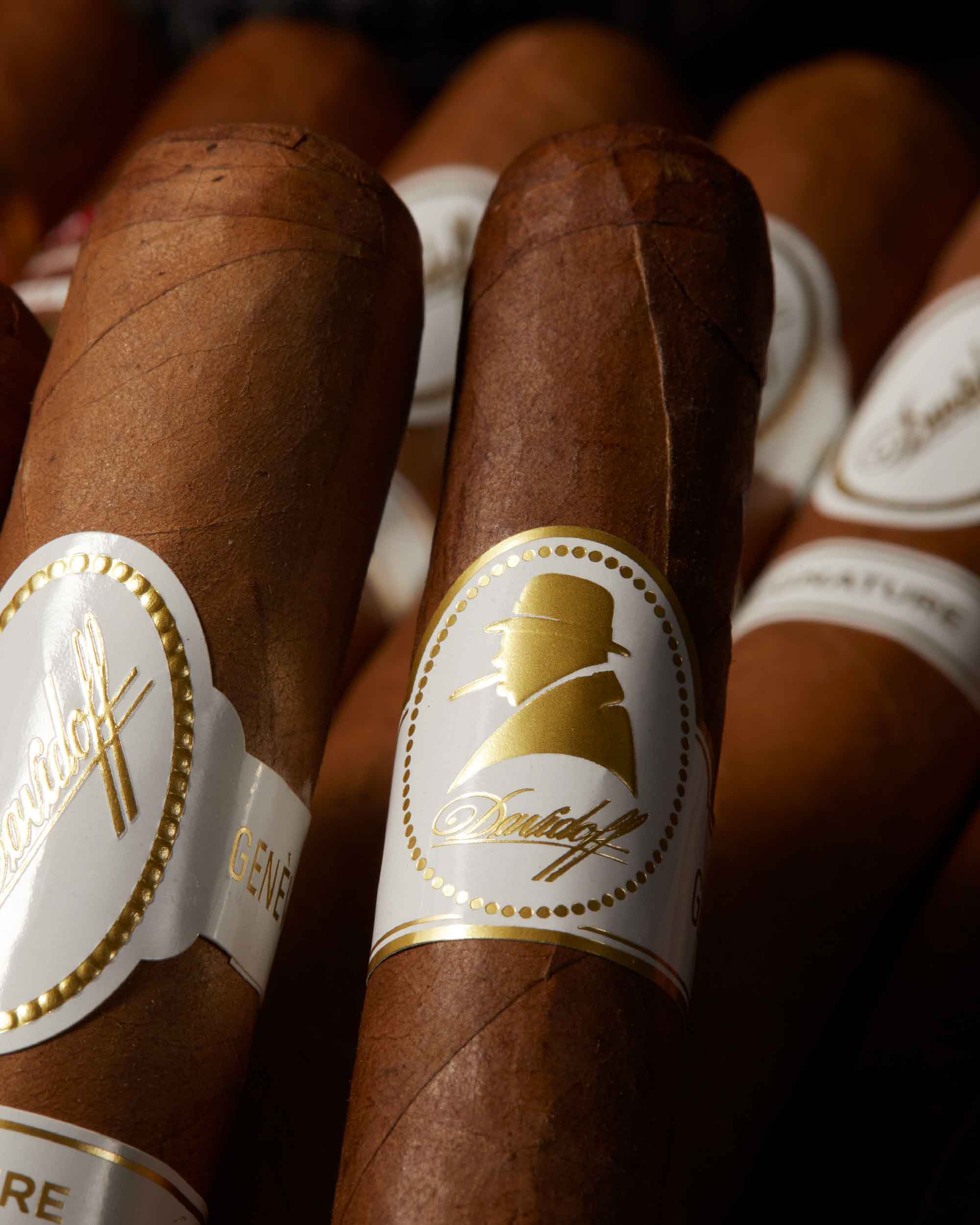 Romeo y Julieta Linea de Oro x Davidoff Bundle