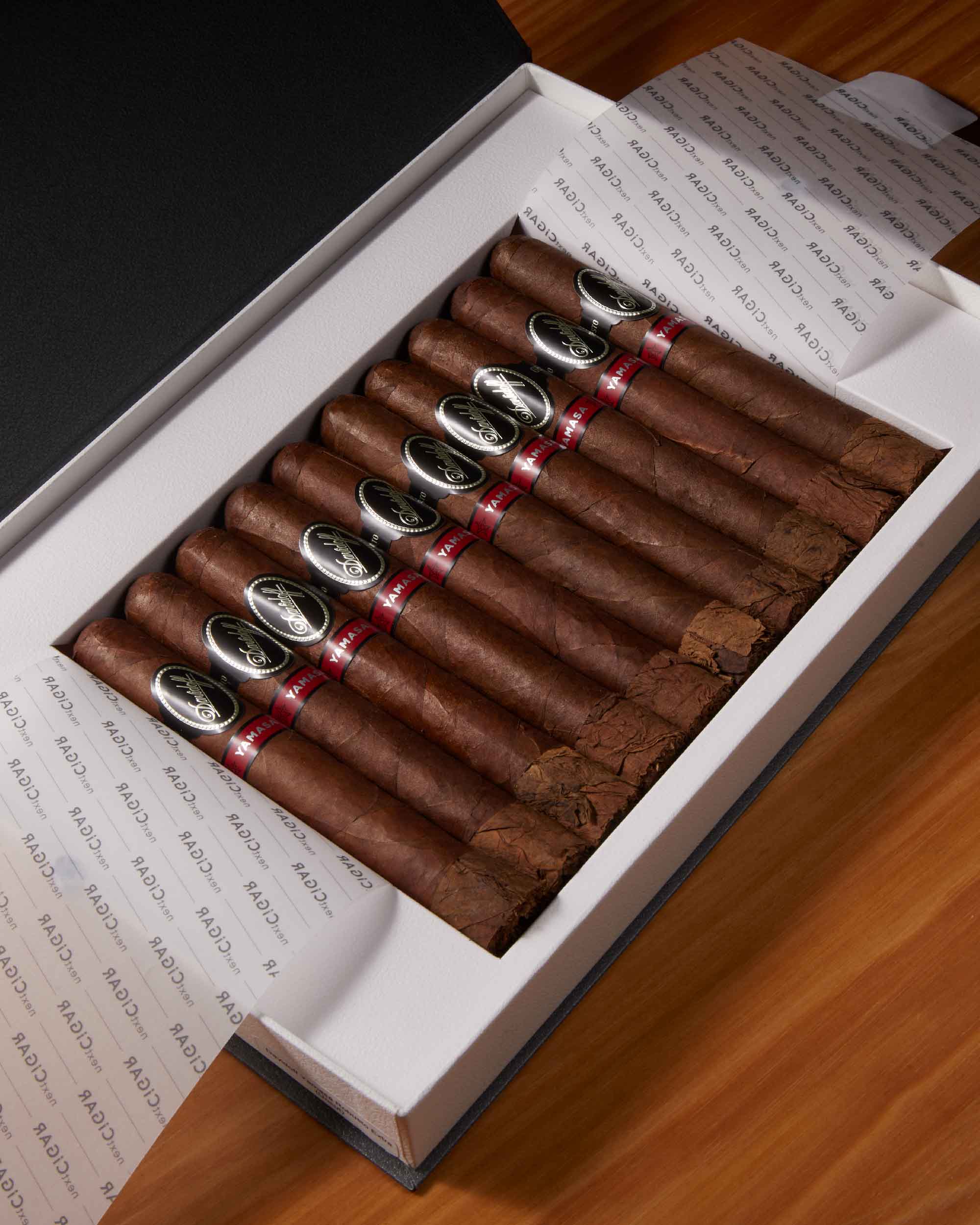 Davidoff Yamas?? Robusto Extra Cigar Bundle (Uncut)