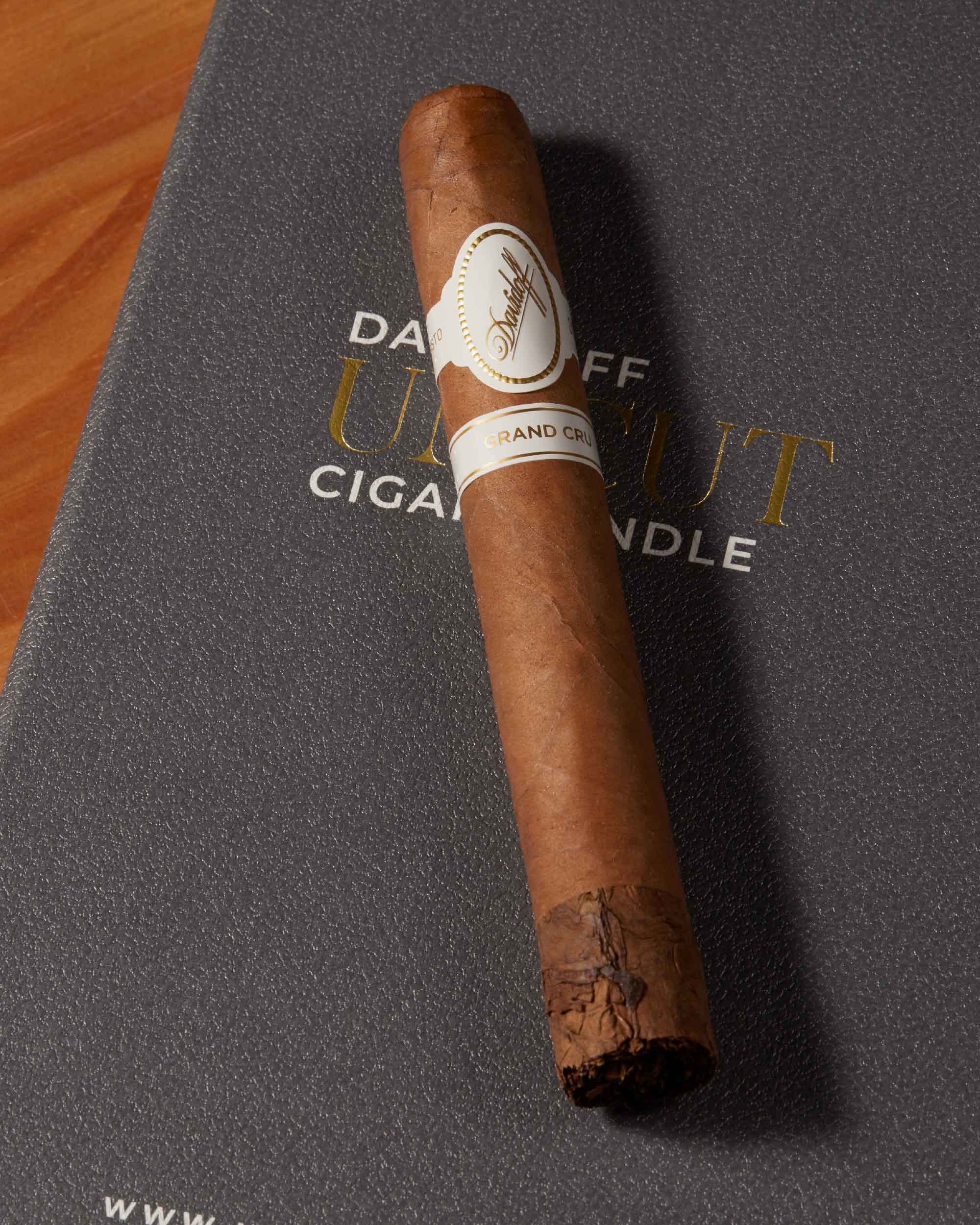 Davidoff Grand Cru Robusto Cigar Bundle (Uncut)