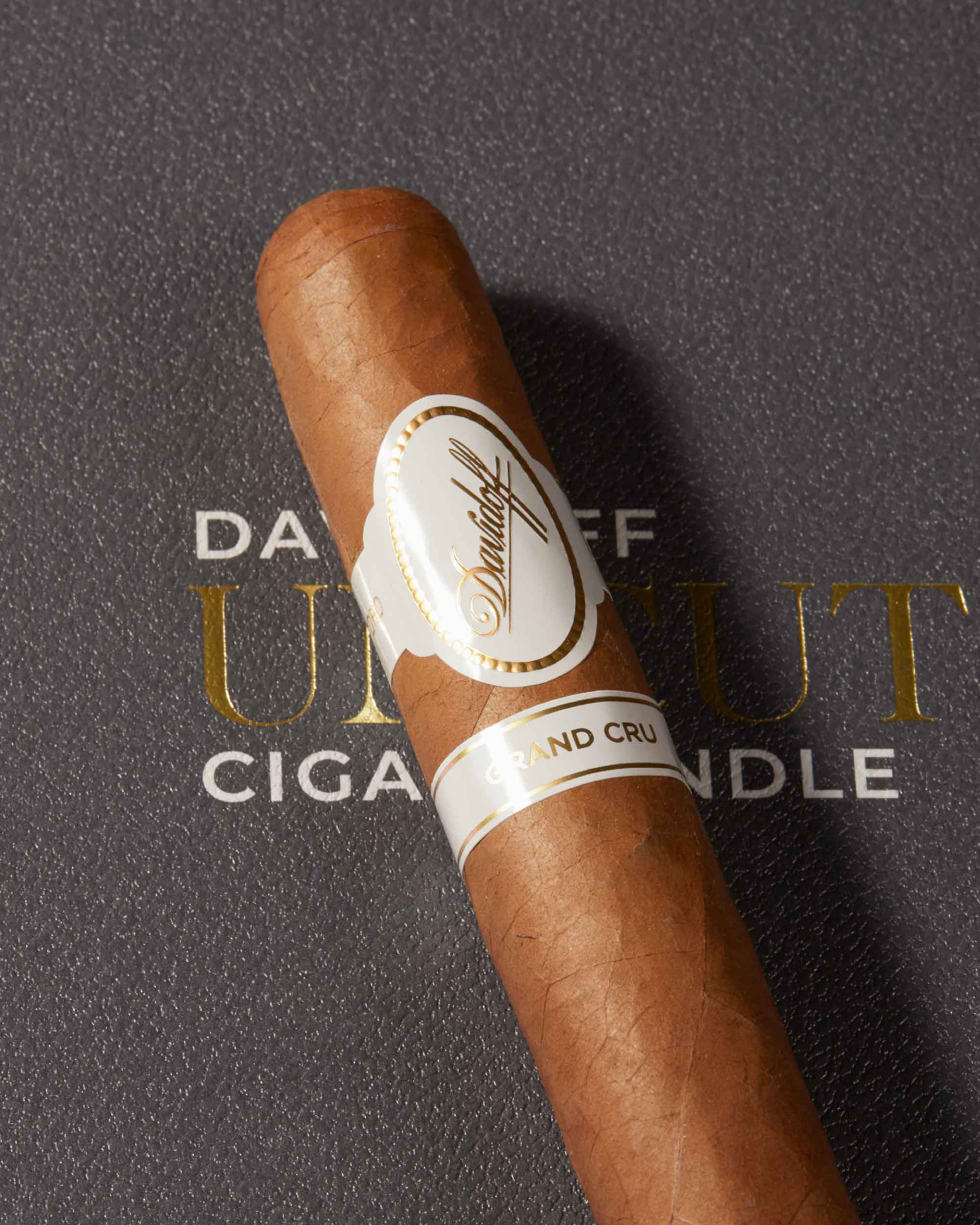 Davidoff Grand Cru Toro Cigar Bundle (Uncut)