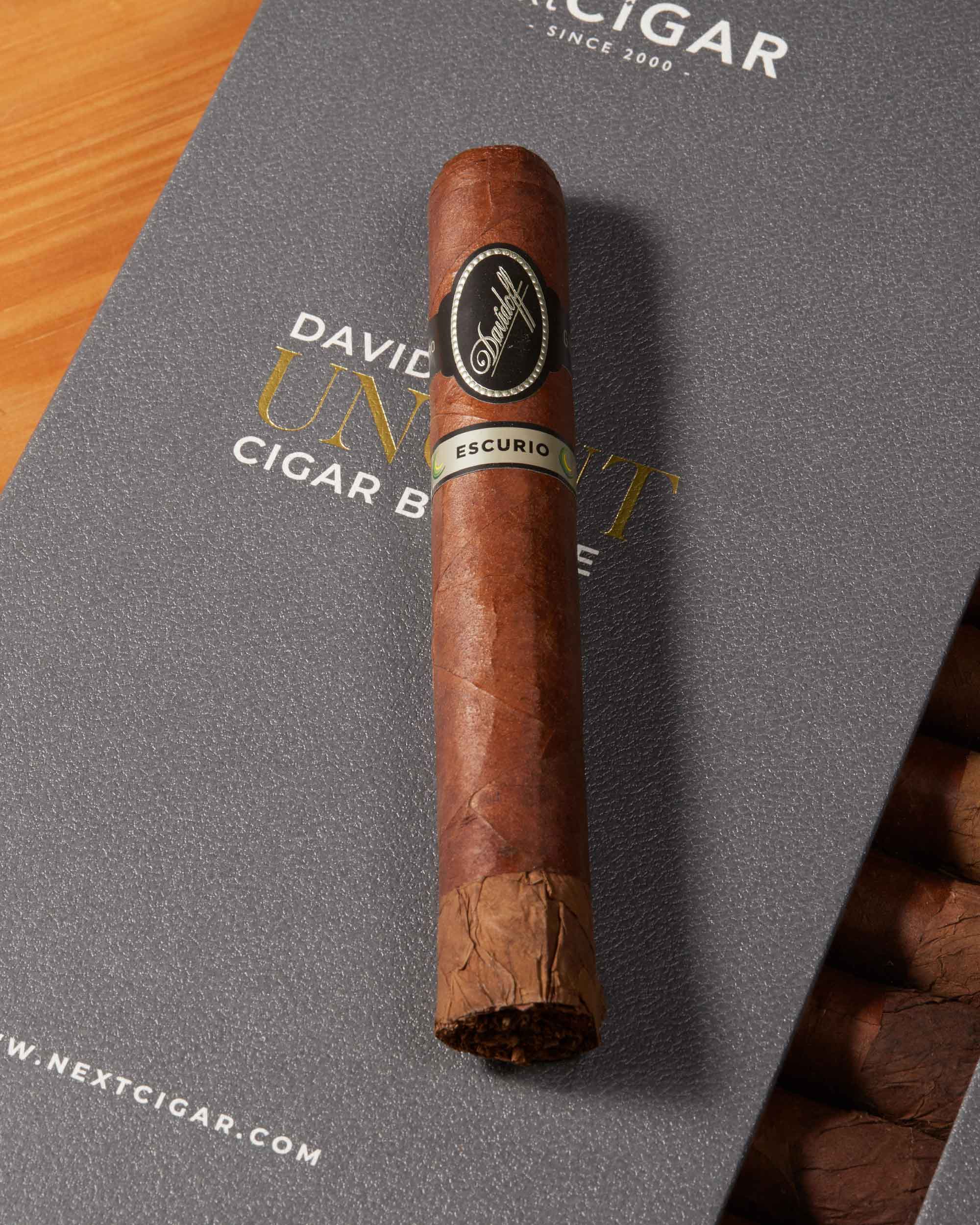 Davidoff Escurio Gran Toro Cigar Bundle (Uncut)