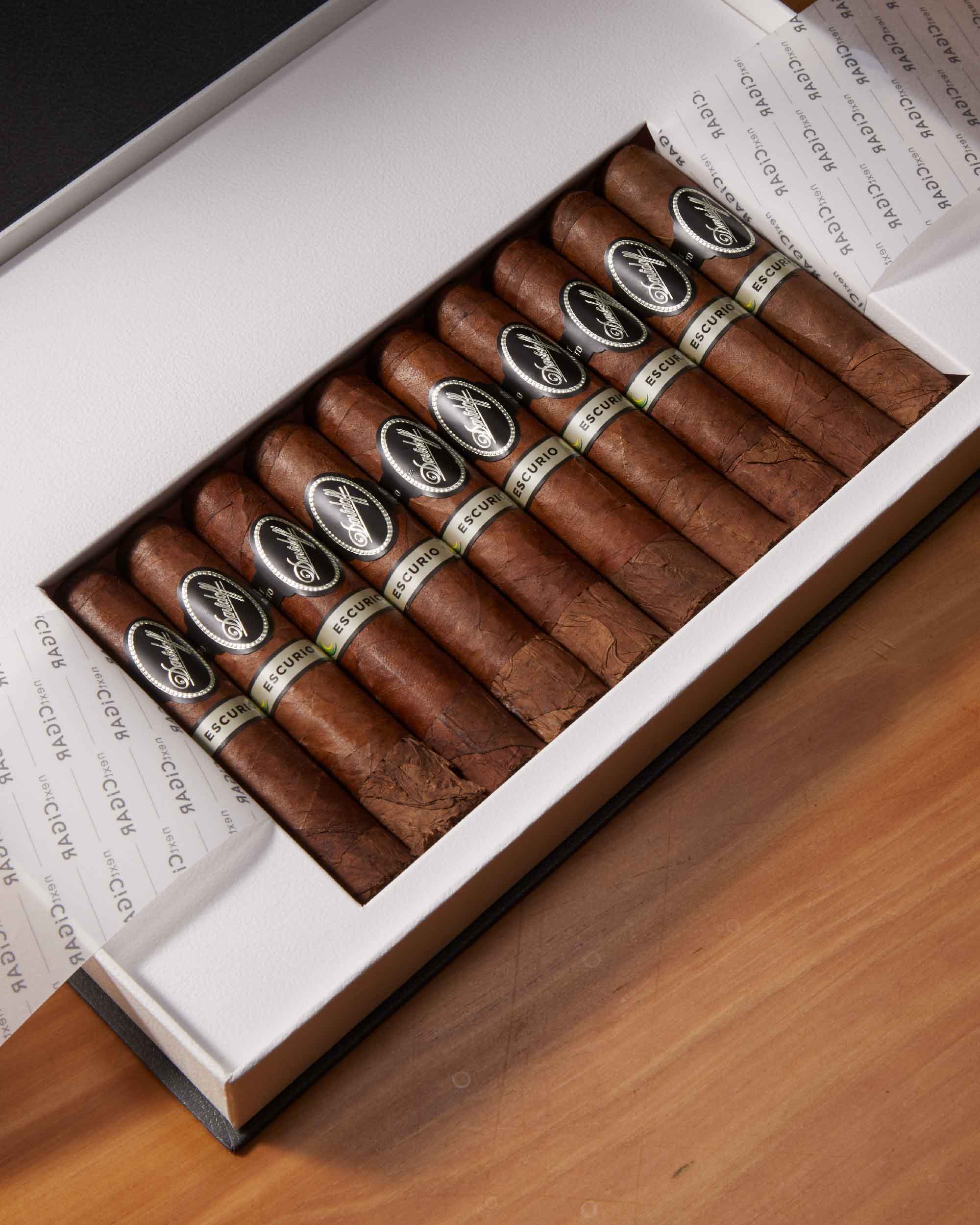 Davidoff Escurio Petit Robusto Cigar Bundle ( Uncut )