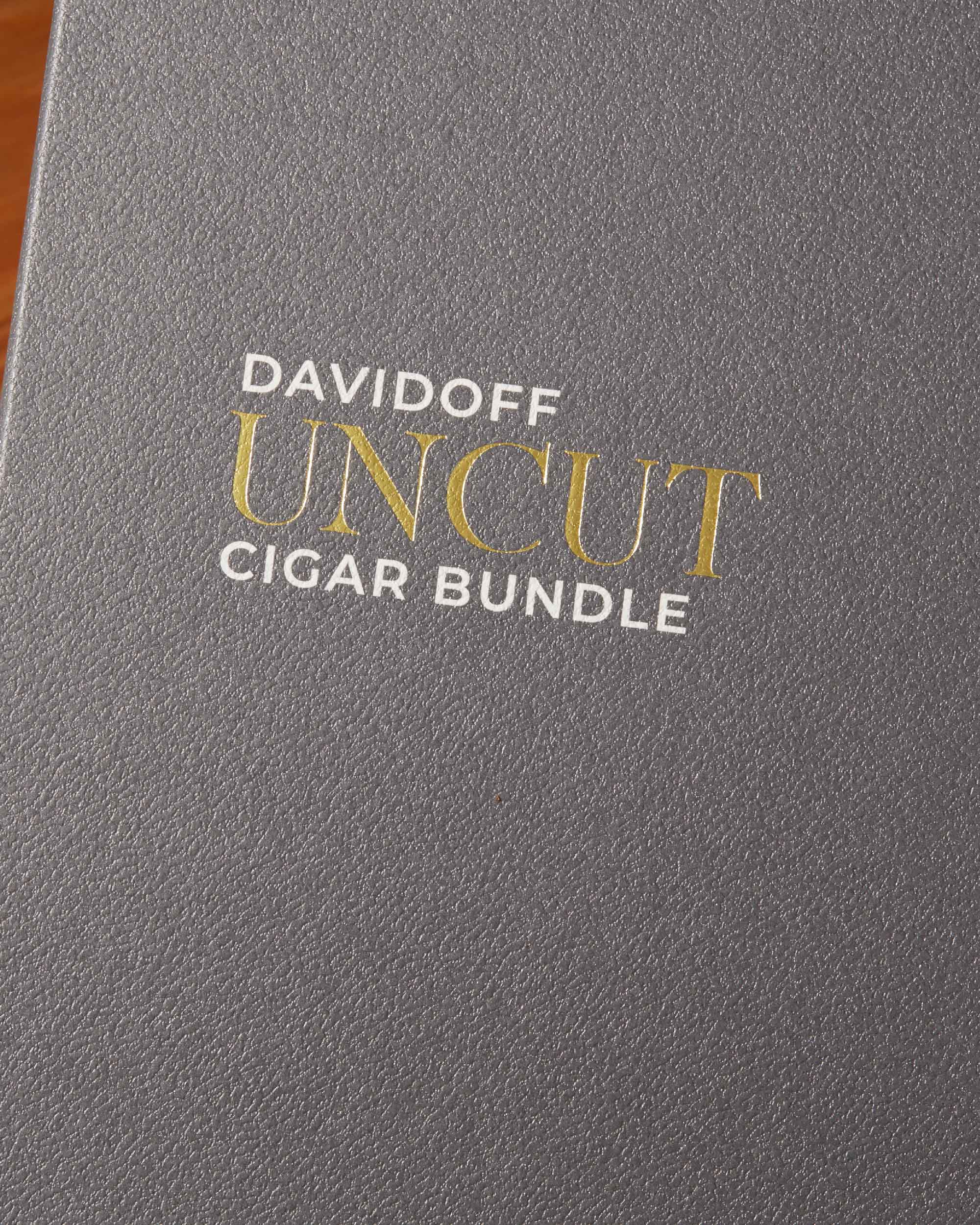 Davidoff Winston Churchill The Late Hour Toro Cigar Bundle (Uncut)