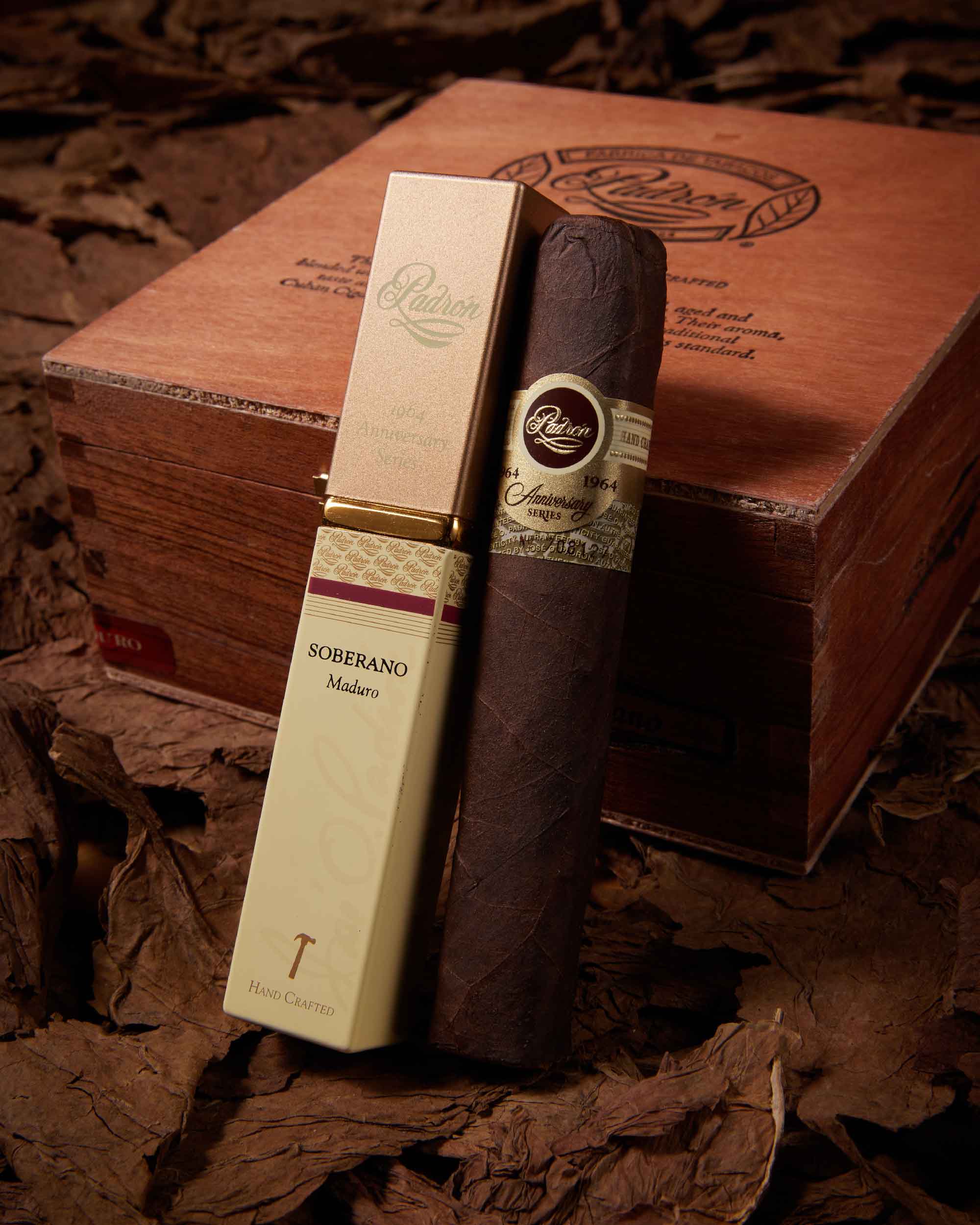 Padr??n 1964 Anniversary Soberano Maduro (Tubos)