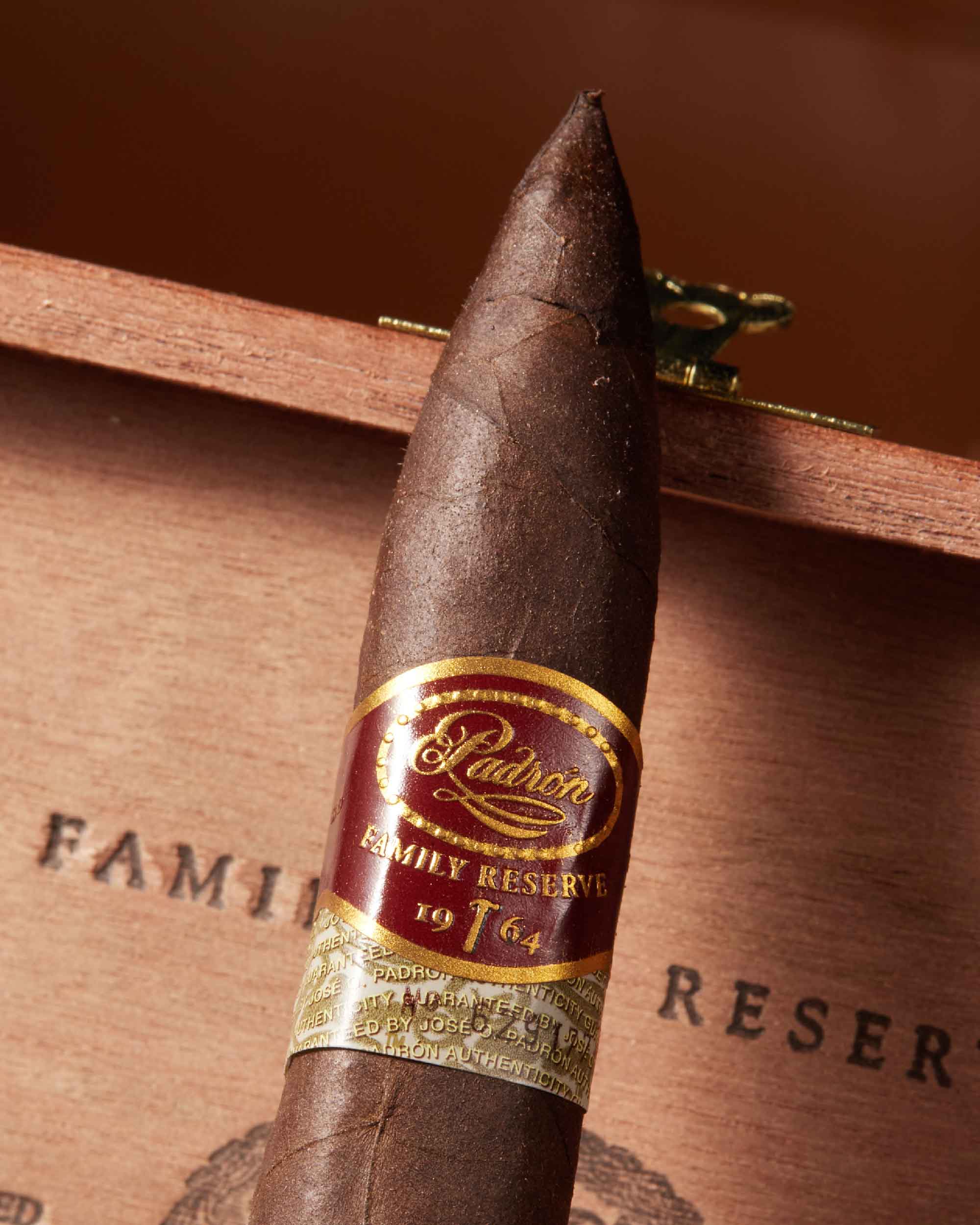 Padr??n Family Reserve 44 Maduro